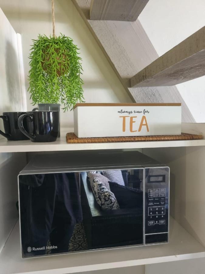 Angel 8 Airbnb Apartment 2 Робертсон Екстериор снимка
