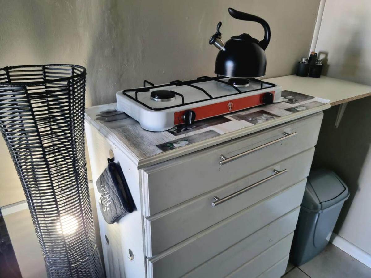 Angel 8 Airbnb Apartment 2 Робертсон Екстериор снимка